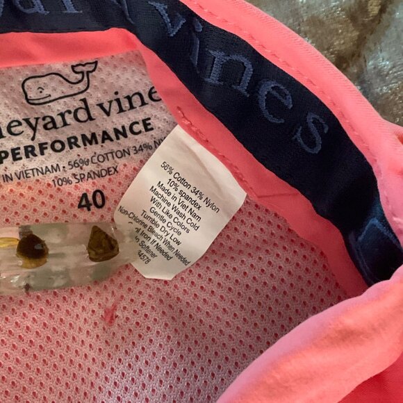 Vineyard Vines Mens Performance Shorts Salmon Pink Size 40 resort casual party - Picture 3 of 7